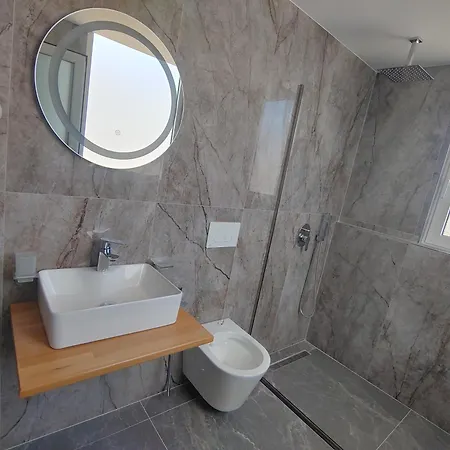 Zeka Hotel Ksamil