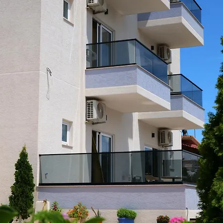Hotel Zeka 3*