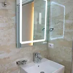 Hotel Zeka 3*